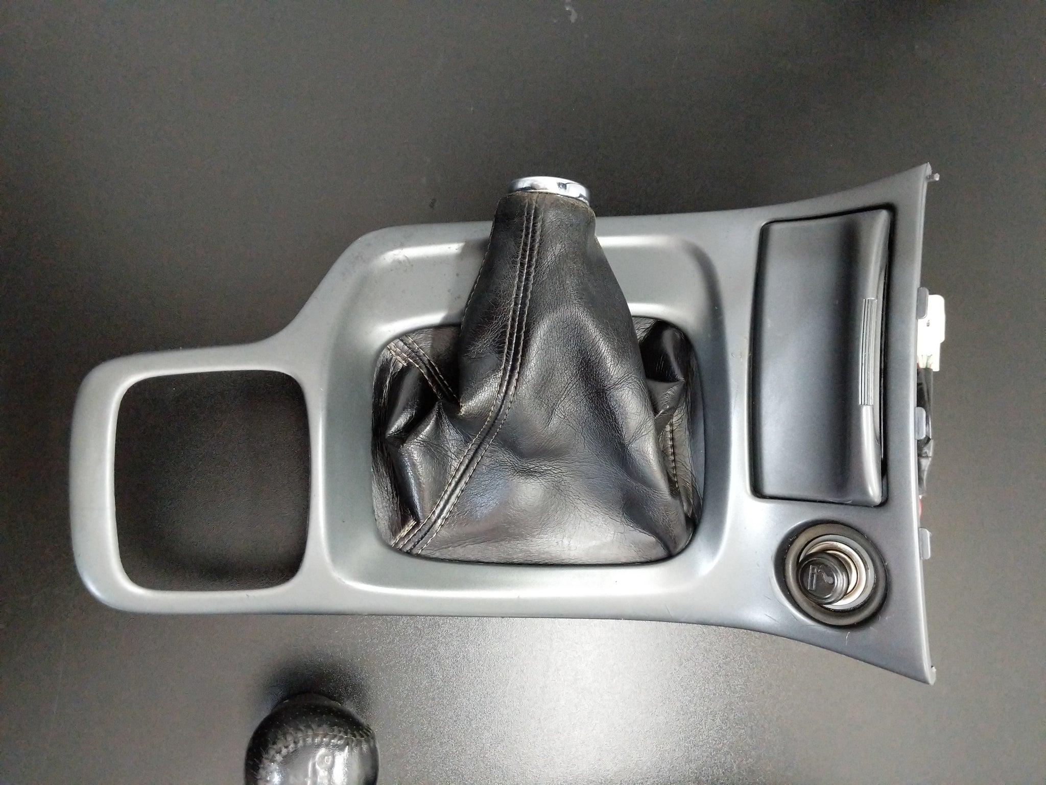 Leather Embroidery Gear Shift Boot Gaiter For Toyota Celica VII T230 1999-2006 – Gray, Manual